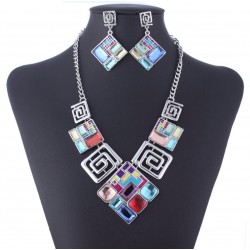 Juego de joyas collar + aretes con cristales de imitación PUL00015 Juego de joyas collar + aretes con cristales de imitación PUL00015