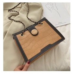 Bolso de hombro mediano con cadena BOL00199
