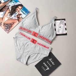 Brasier y calzon, conjunto de ropa interior para mujer. Marca Calvin Klein BOX00017A