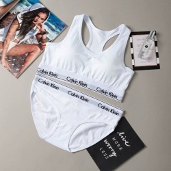 Brasier y calzon, conjunto de ropa interior para mujer. Marca Calvin Klein BOX00018B
