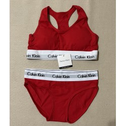 Brasier y calzon, conjunto de ropa interior para mujer. Marca Calvin Klein BOX00018D
