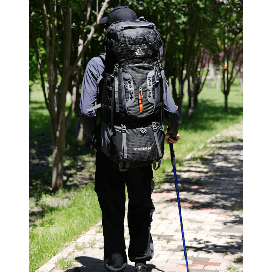 Mochila  grande para senderismo marca Free Knight de 80L MOC00382