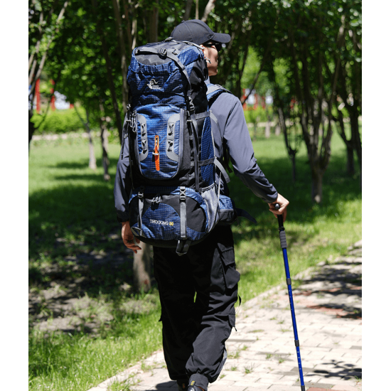 Mochila  grande para senderismo marca Free Knight de 80L MOC00382